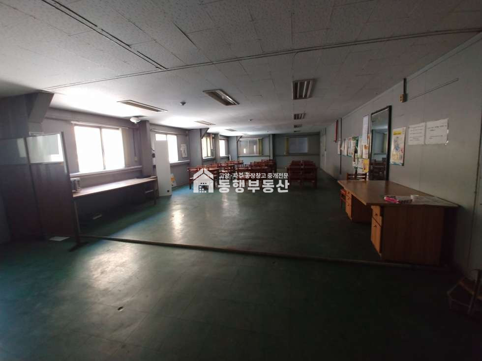 경기 파주시 조리읍 대원리 40피트미만 진출입, 전기 900kw, 태양광 300kw설비, 오수직관연결(식품가능), 북고양설문/금촌ic 인근, 파주시 조리읍 대원리 대형 일반공장창고 991평매매 매매 매물번호 10264 사진 12