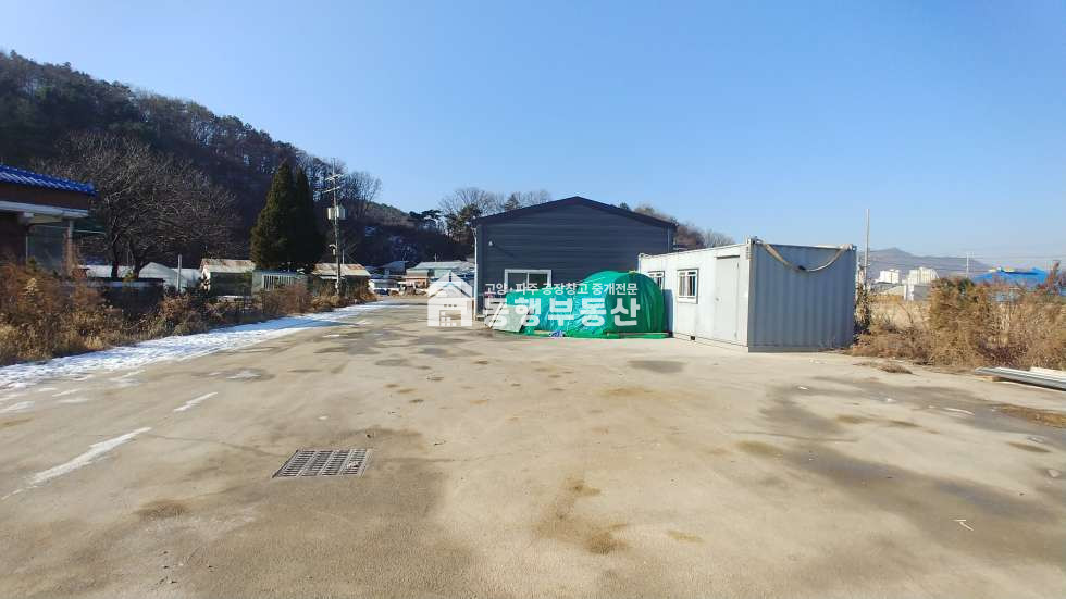 경기 파주시 파주읍 연풍리 5톤차 진출입, 넓은마당, 56번국지도 교차로인근, 준신축급 일반공장 110평 매매 매매 매물번호 10300 사진 5