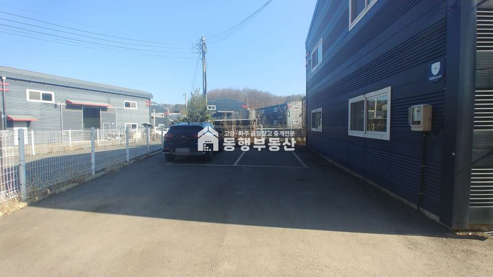 경기 파주시 문산읍 내포리 40피트 진출입, 서울~문산고속도로 내포ic, 단독마당, 민원소지X, 준신축급 가성비 좋은 2종근생 60평 임대 월세 매물번호 10365 사진 3