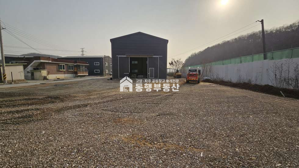 경기 파주시 파주읍 부곡리 #40피트진출입 #넓은단독마당 #서울문산고속도로 #월롱ic #도내ic예정 #신축 #제조공장 #창고 74평 임대 월세 매물번호 10372 사진 9
