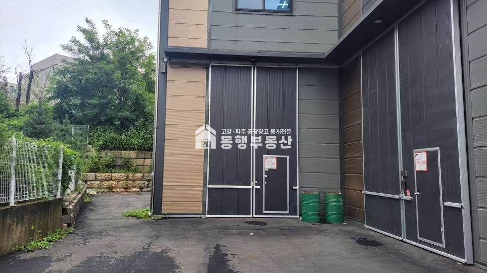 경기 파주시 상지석동 #공장임대 # #177평임대 #서울문산고속도로 #설문ic #3분거리 월세 매물번호 10474 사진 1