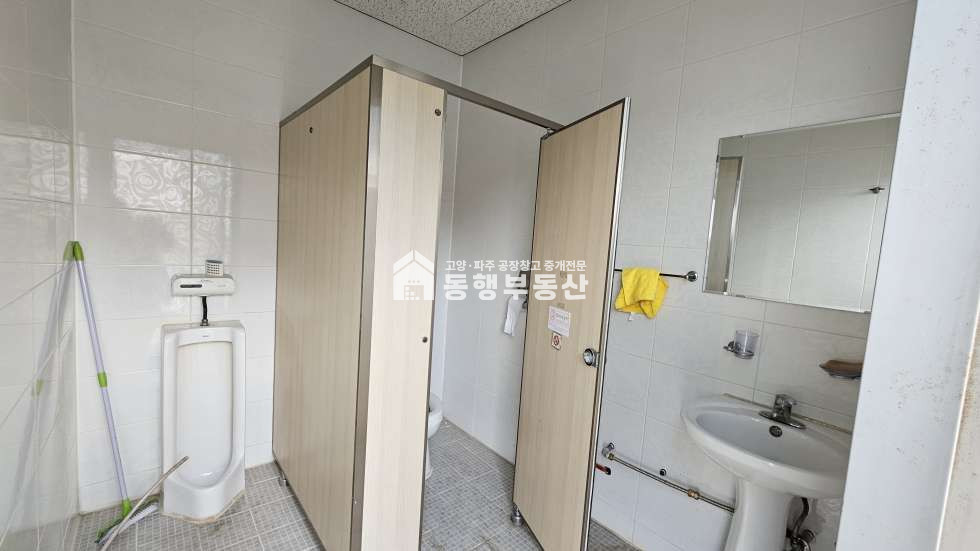 경기 파주시 파주읍 봉암리 #통일로1분진입 #서울문산고속도로 #월롱ic5분거리 #넓은마당 #40피트진출입 #근생 #물류창고 #100평임대 월세 매물번호 10722 사진 6