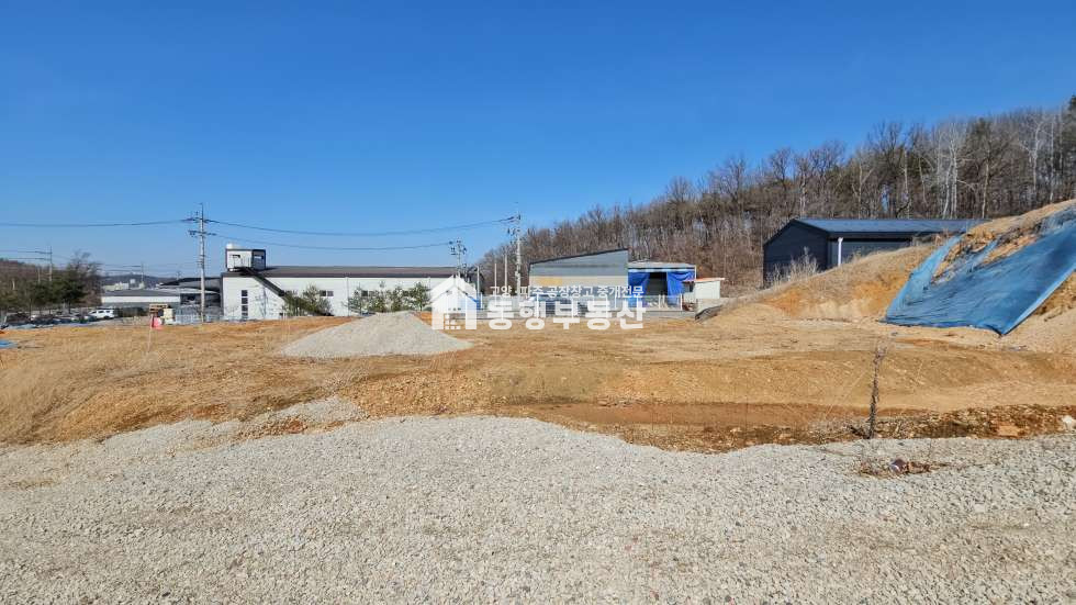 경기 파주시 파주읍 향양리 #서울문산고속도로 #산단ic #제2외곽순환도로 #도내ic #1번국도통일로 #단독마당 #1종근생 #35평매매 매매 매물번호 10702 사진 1