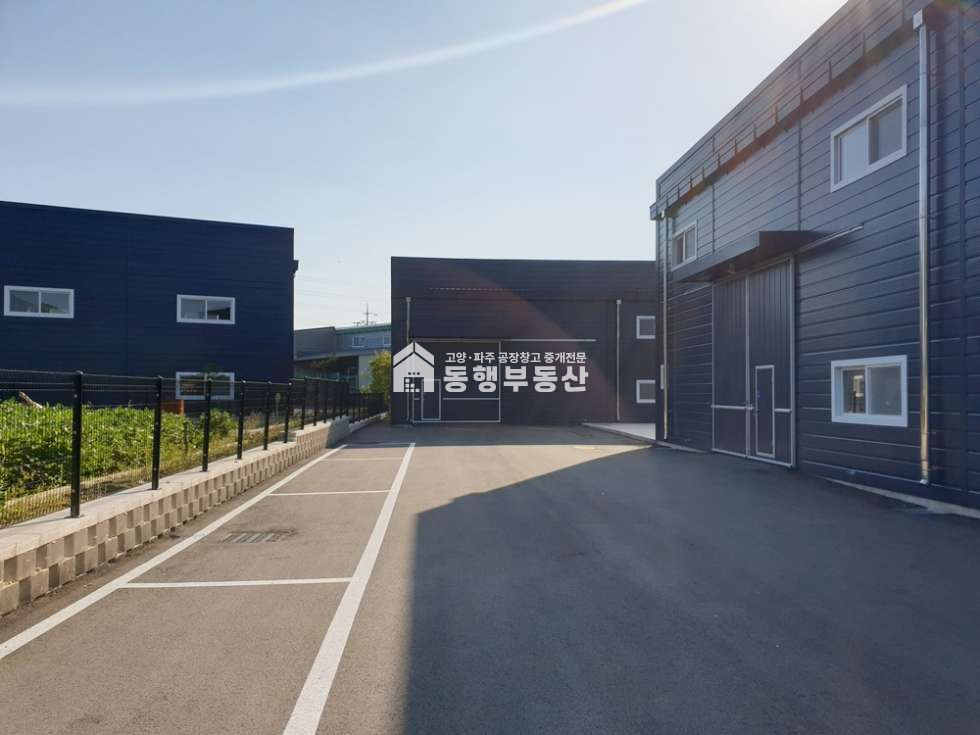 경기 파주시 파주읍 백석리 #서울문산고속도로 #월롱ic #5분거리 #5톤차진출입 #단독마당 #가설천막시설완비 #제조공장 #150평임대 월세 매물번호 10849 사진 2