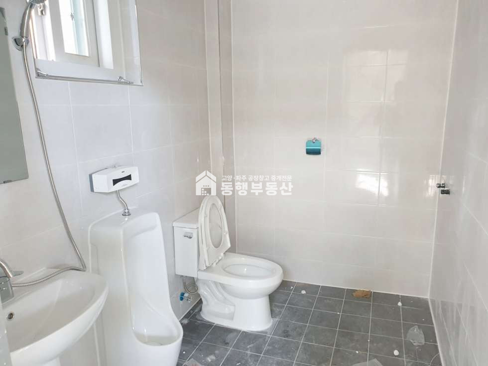 경기 파주시 파주읍 백석리 #서울문산고속도로 #월롱ic #5분거리 #5톤차진출입 #단독마당 #가설천막시설완비 #제조공장 #150평임대 월세 매물번호 10849 사진 9