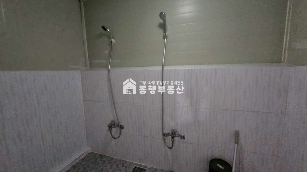 경기 파주시 파주읍 부곡리 #입지대비가성비 #월롱ic #도내ic #40피트진출입 #넓은단독마당 #렉시설완비 #창고시설 #547평임대 #분할임대가능 월세 매물번호 10947 사진 8
