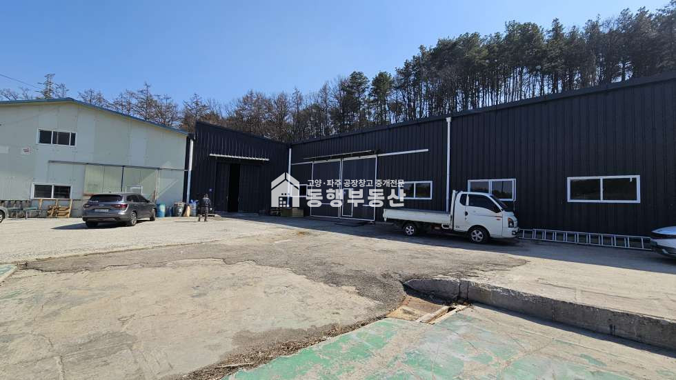 경기 파주시 월롱면 능산리 #산단ic #넓은단독마당 #40피트 #민원X #가설포함 #공장482평 임대 월세 매물번호 10741 사진 1