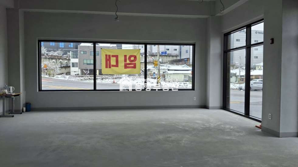 경기 파주시 조리읍 능안리 #30평 #도로변 #광고효과 굿 #금액협의가능 #신축 월세 매물번호 10922 사진 2