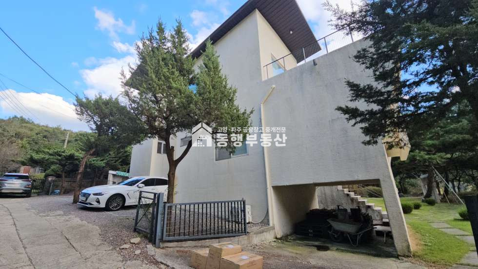 경기 파주시 광탄면 신산리 #넓은마당 #조경 #전원주택 #부지377평 #주택65평매매 매매 매물번호 11194 사진 12