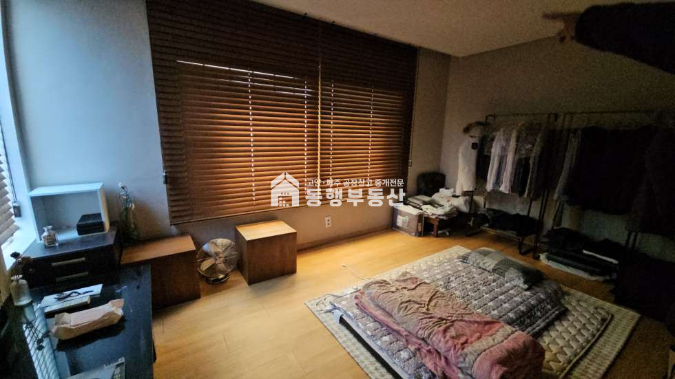 경기 파주시 광탄면 신산리 #넓은마당 #조경 #전원주택 #부지377평 #주택65평매매 매매 매물번호 11194 사진 17