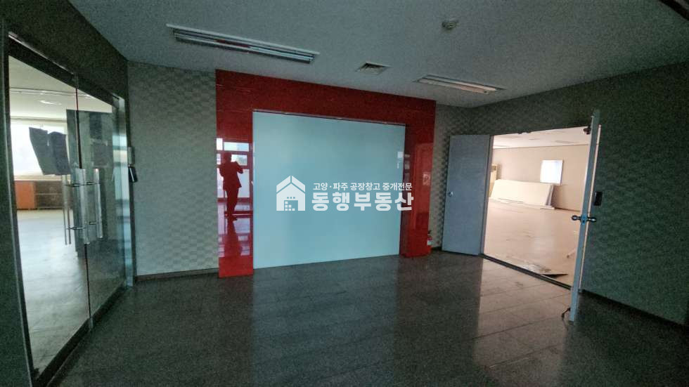 경기 파주시 탄현면 성동리 #자유로 #성동ic5분거리 #고전력 #사무실 #기숙사 #올인원공장 #부지1101평 #공장530평임대 월세 매물번호 11207 사진 18