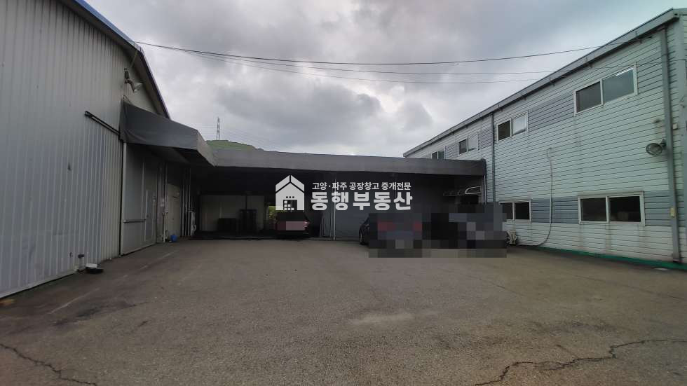 경기 파주시 광탄면 영장리 #2차선도로인접 #깔끔한컨디션 #내부사무실 #단독마당 #대형차진출입 #공장부지 #488평 #일반공장 #249평매매 매매 매물번호 10024 사진 5