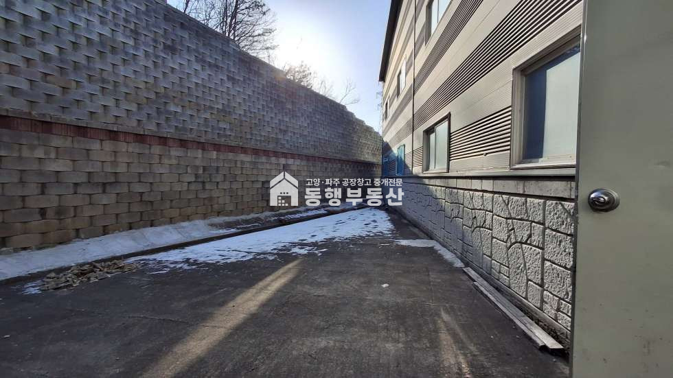 경기 파주시 월롱면 덕은리 #통건물 #272평 #층고 8.8m #40피트회전가능 #즉시입주가능#산단IC5분거리 월세 매물번호 11323 사진 7