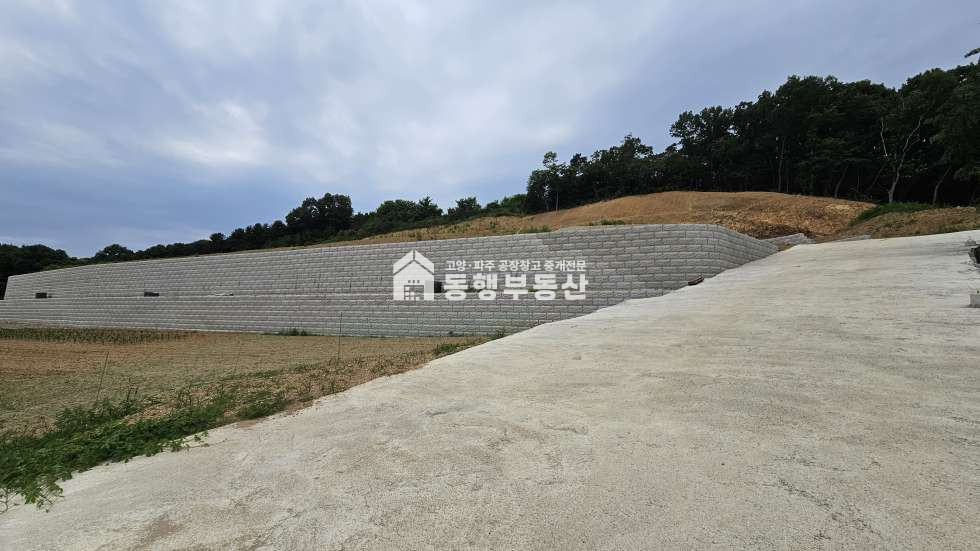 경기 파주시 파주읍 봉암리 #40피트 #월롱ic #제2외곽순환도로 #계획관리지역 #투자가치 #창고허가득 #부지 #2780평매매 매매 매물번호 10656 사진 5