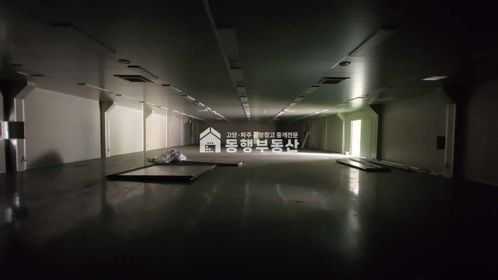 경기 파주시 조리읍 장곡리 40피트 진출입, 전기200kw, 금촌ic 및 통일로, 넓은마당, 가설천막시설, 장곡리 일반공장 684평 매매 매매 매물번호 10140 사진 9
