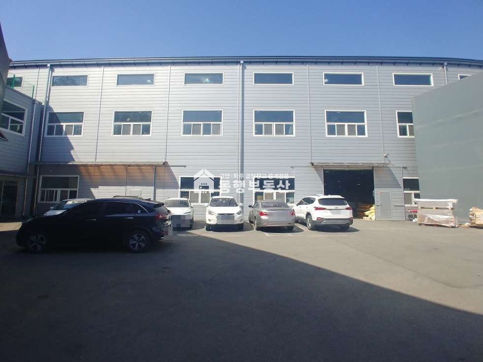 경기 파주시 조리읍 뇌조리 5톤차 진출입, 금촌ic 인근, 민원소지X, 전기승압, 일반공장 300평 통건물 임대 월세 매물번호 10154 사진 1
