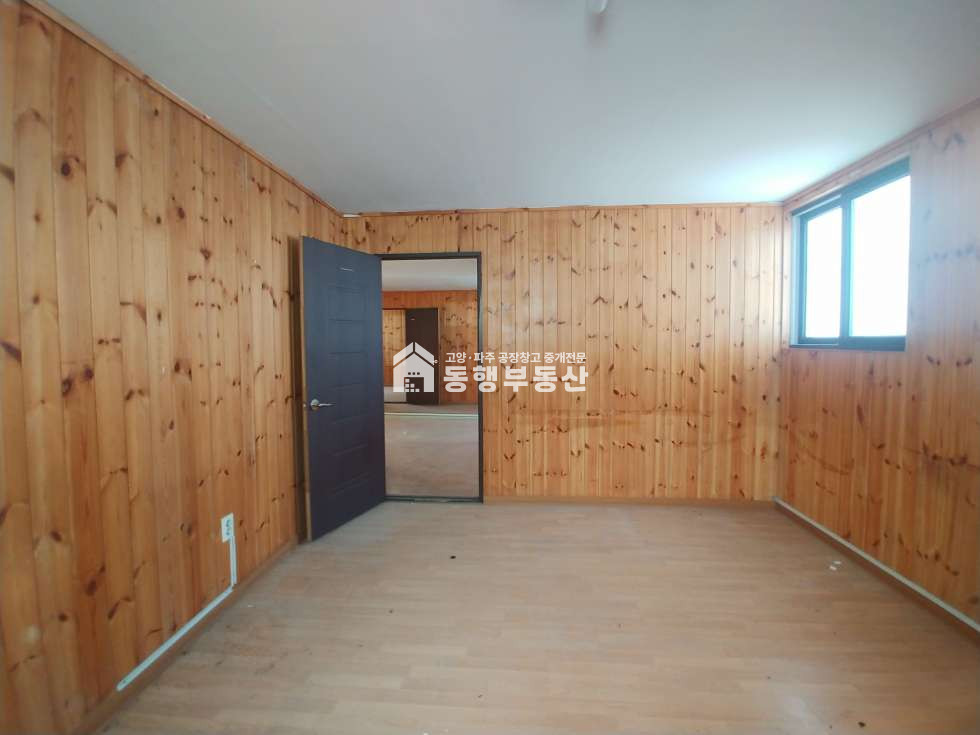 경기 파주시 파주읍 백석리 11톤차량진출입, 서울~문산고속도로 월롱ic, 전기20kw, 시세대비저렴(평당1.5만), 일반공장 195평임대 월세 매물번호 10175 사진 10